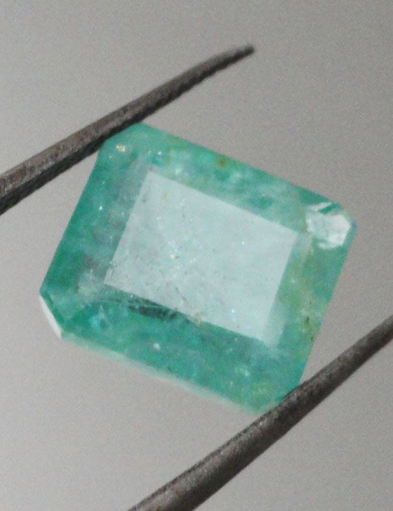 3.93 ct/4.25 ratti Natural Certified Zambian Panna (Emerald)