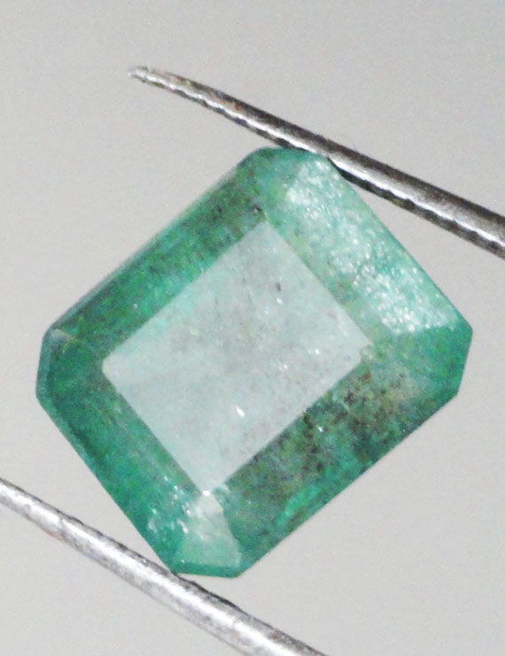 5.07 ct/5.60 ratti Natural Certified Zambian Panna (Emerald)